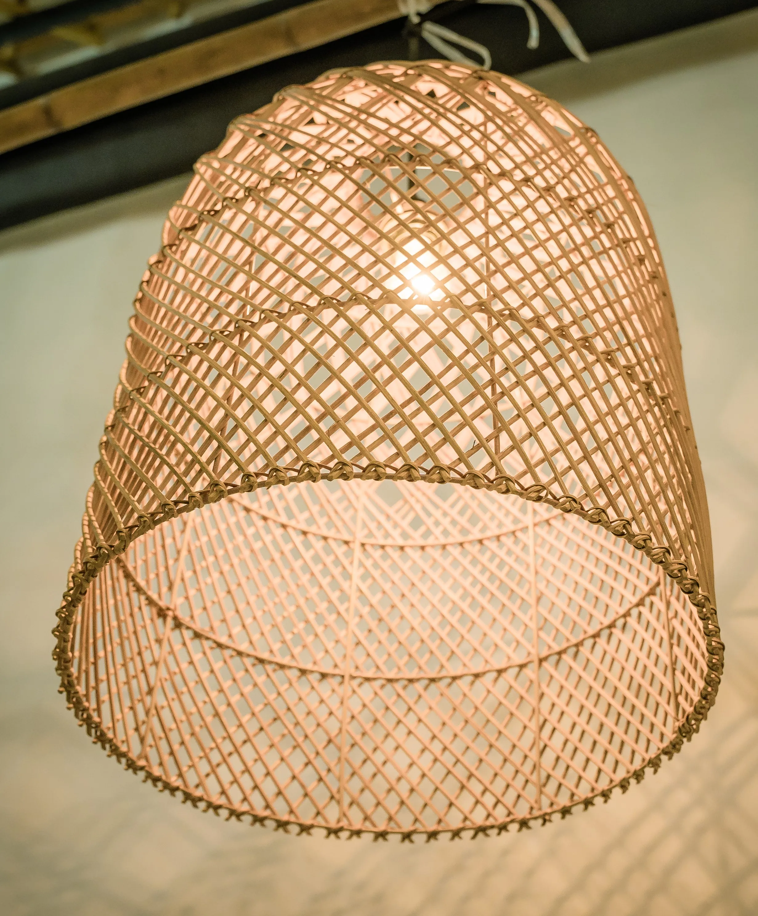 
Antique rustic style rattan bamboo hanging lamp woven lantern pendant light made in Vietnam 