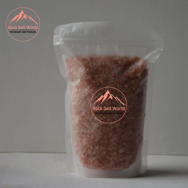 Светло-Розовая Соль для жарки размер 2-8 мм в чистом натуральном гималайском гранулированном кристаллах кошерная соль упакованная пакет с молнией