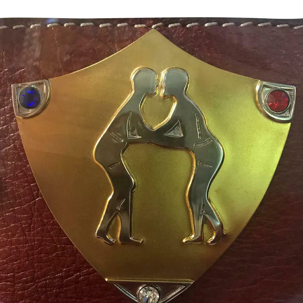 Известный ремень для чемпионата команды тяжелого веса