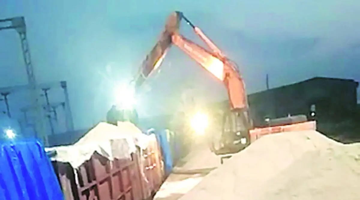 Industrial  salt  raw/ refined   bulk supply India