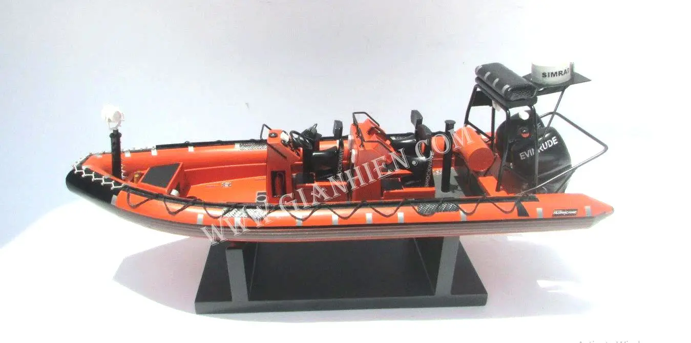 POLICE CANO - WOODEN MODEL BOATS