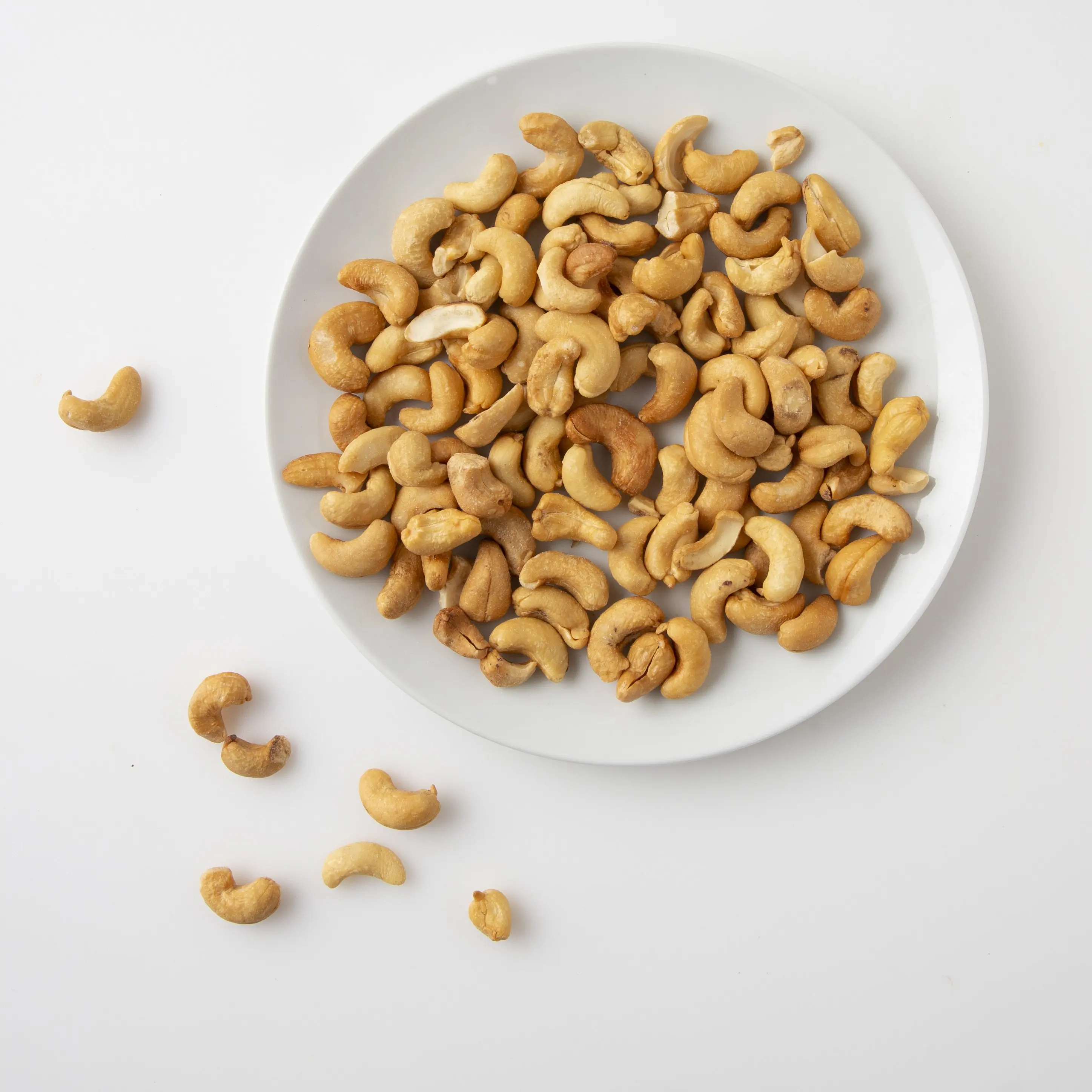 Unsalted Roasted Cashew Nuts Exported From Vietnam  Keep The Sweet And Crispy Taste