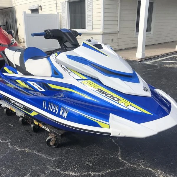 Бывший в употреблении гоночный мотоцикл Yamaaha GP1800R Waverunner 2019
