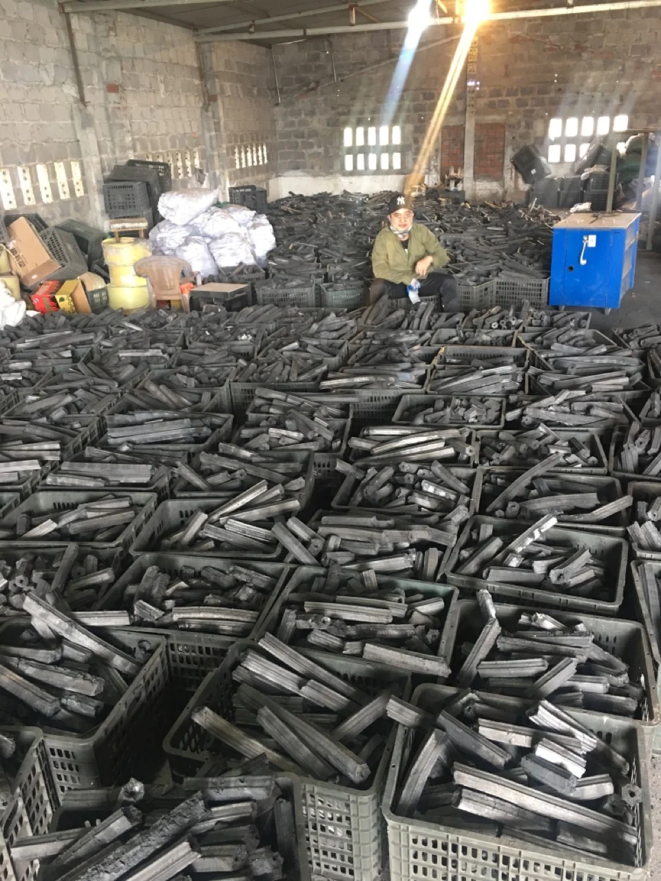 Wooden Sawdust Charcoal Vietnam / Hexagonal Sawdust Briquette Charcoal for BBQ via Whatsapp: +84 911406611