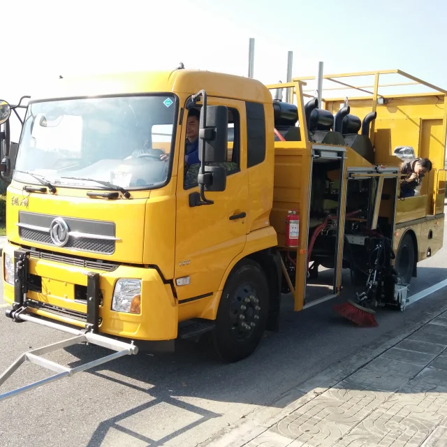 Многофункциональный полностью автоматический термопластичный грузовик для Разметки Дорог машина