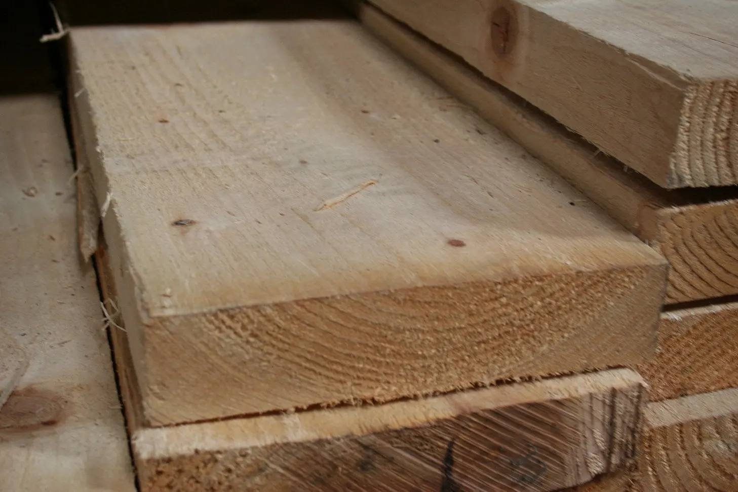 Factory Wholesale Softwood Sawn Timber Lumber Wood