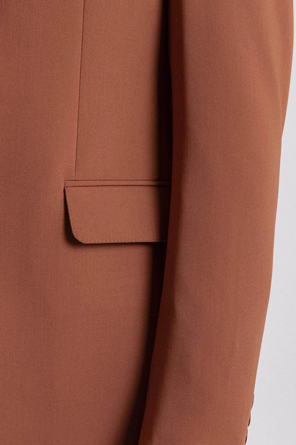 2022 новый модный брендовый костюм оптом