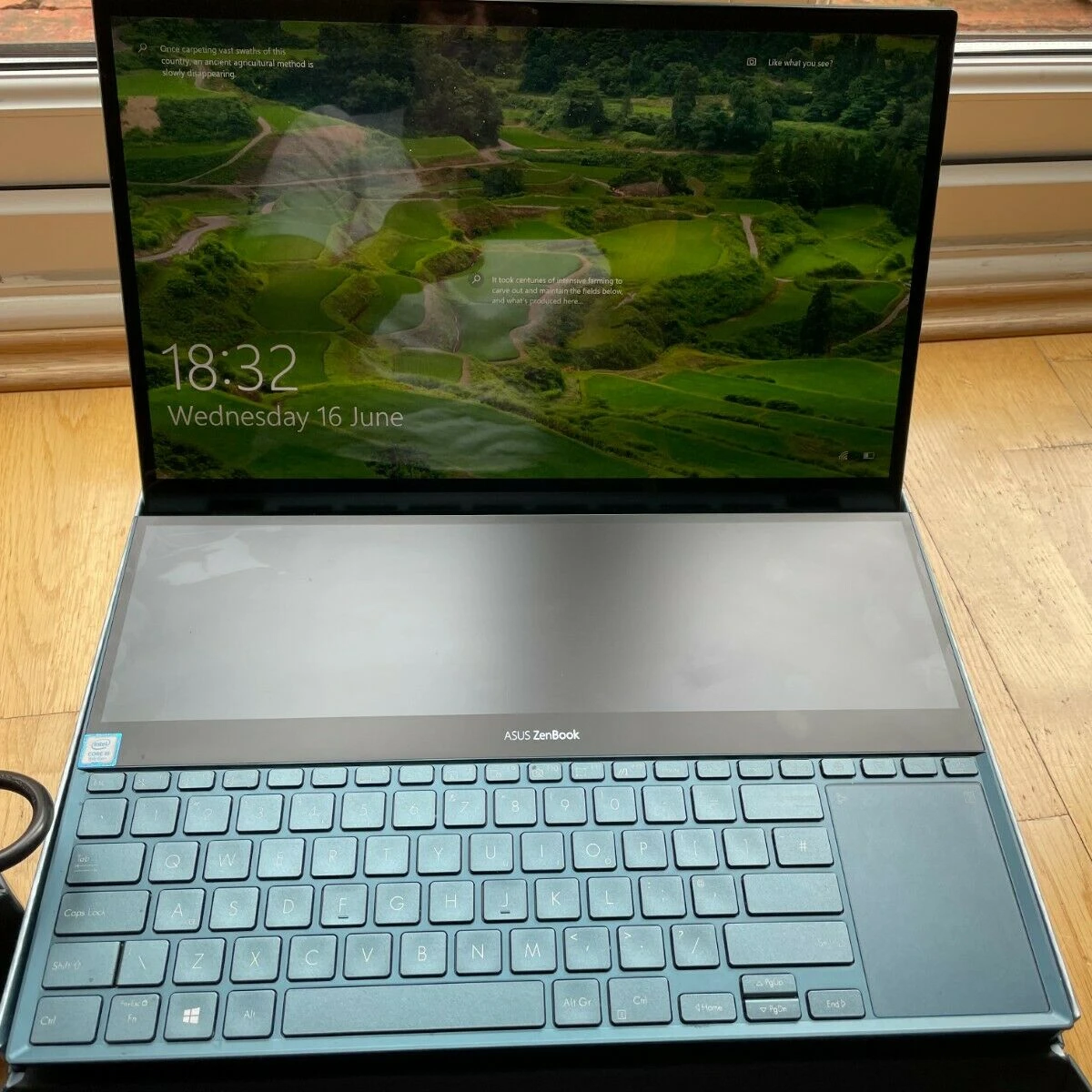 Купить 2 и получи 1 бесплатно, новинка, как по выгодной цене Zenbook Pro Duo UX581 i9-9980H/RTX 2060 15,6 дюймов OLED в формате 4K UHD, NanoEdge touchscren ноутбук