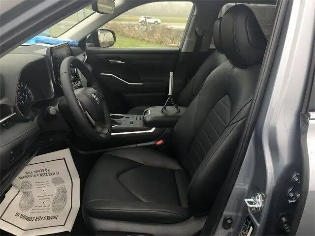 Новинка Подержанный автомобиль для взрослых по привлекательной цене недорогой гибридный 2022 Toyota Highlander используемый продажи автомобильные товары