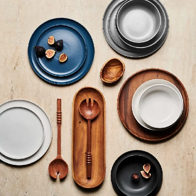 Hot Selling High Quality Handcrafted Customized Acacia Wood Oval Tray for Breakfast Dessert Snacks Serving Tray for sale