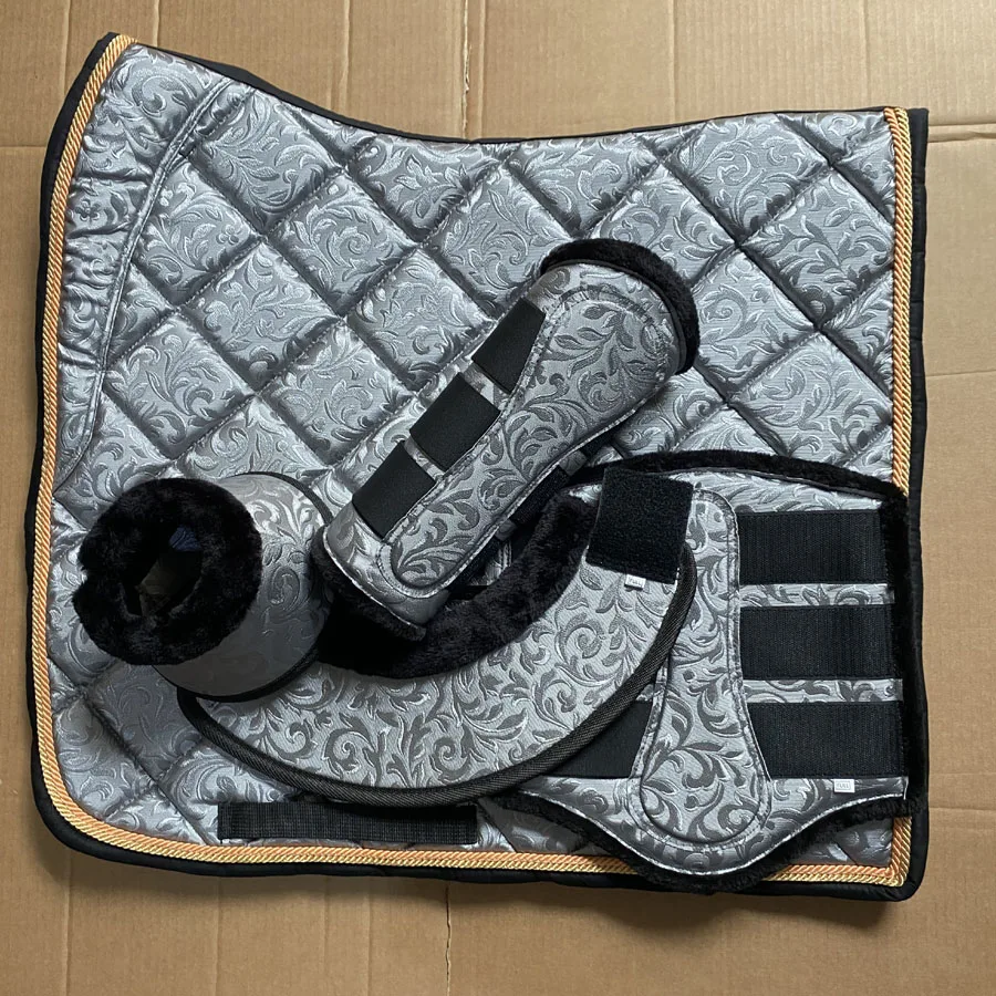 Reasonable prices Printed Horse Saddle pad matching sets with Fur Saddle Pad / Brushing Boots / Bell Boots Horse care Set