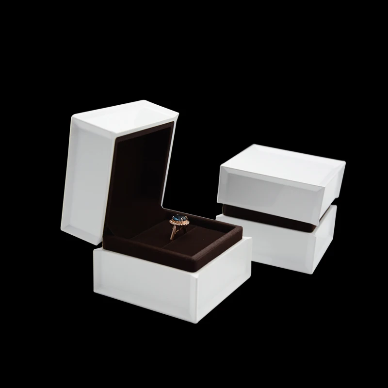 wholesale custom plastic velvet white black jewelry packing box ring