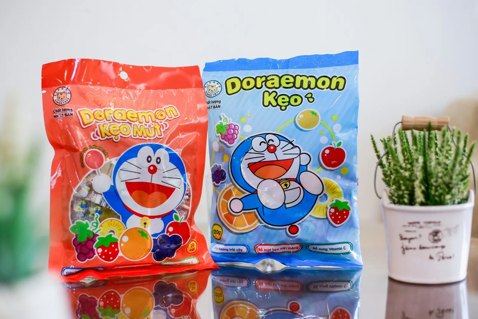 
Cheap and Quality Doreamon Lollipop Candy Fruit Flavor 