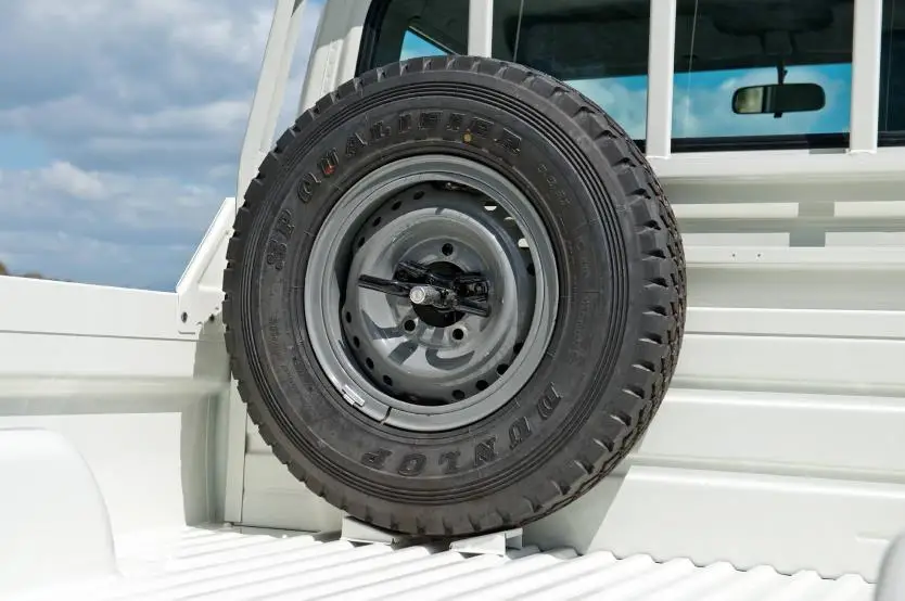 
GOOD CONDOTION Used Land Cruiser Pickup RIGHT HAND DRIVE DOUBLE CAB PICKUP 4.5L V8 