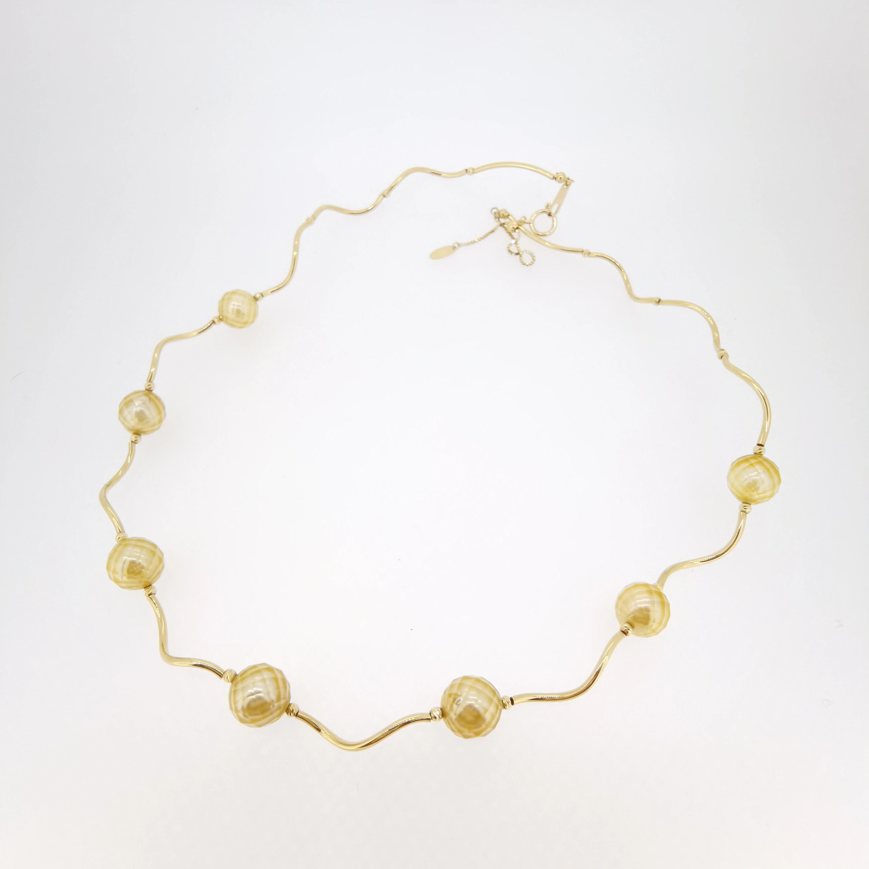 
K18 gold wave chain with cut pearl necklace with adjustable clasp 