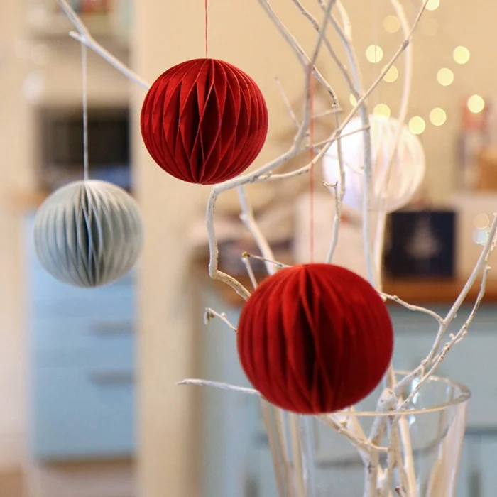 Thick Paper Ball Shape Christmas Ornament Honeycomb for Xmas Wedding Mall, Christmas Tree Window Home Display Decoration