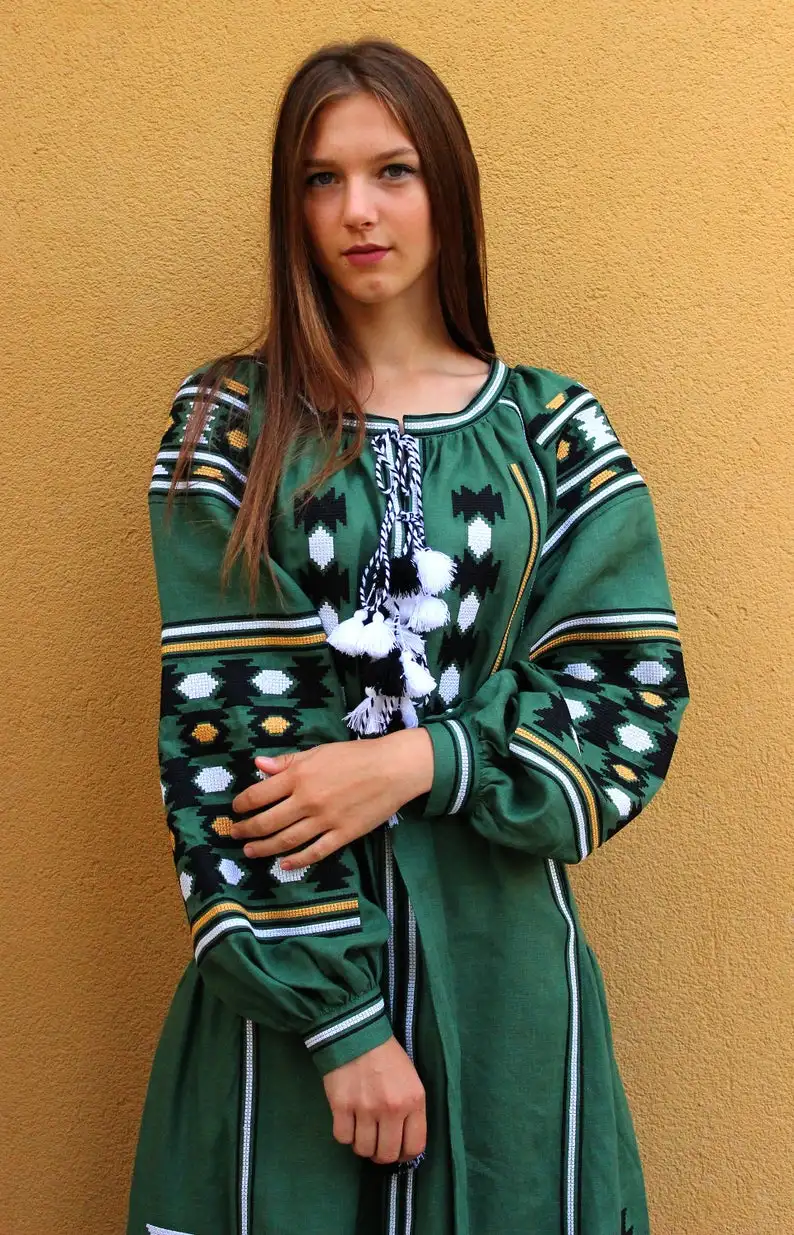 New Arrival Ukrainian Dress Fashion Designer Long Dress Pink Base Embroidery Cotton Ukrainian Embroidery Is Comfortable To Wear