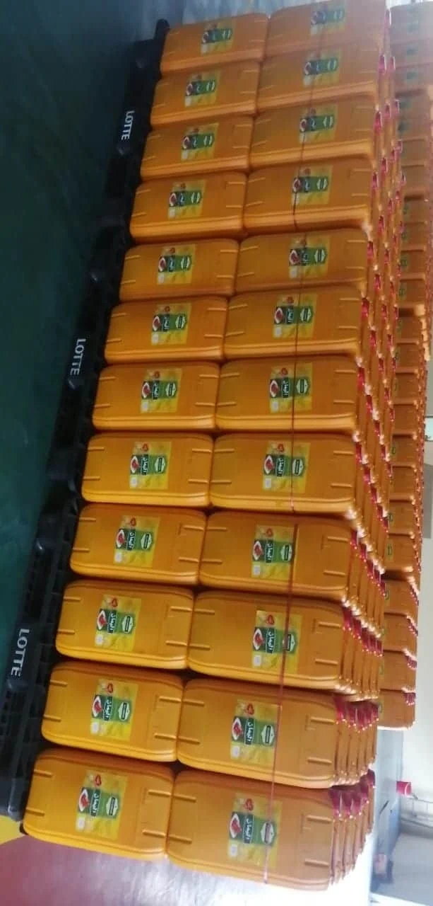 Vegetable Cooking Oil Suppliers from Malaysia/vegetable Refine Palm Oil Cp8 Wood Oil Malaysia from MY;4 99.99 Purity AA Grade