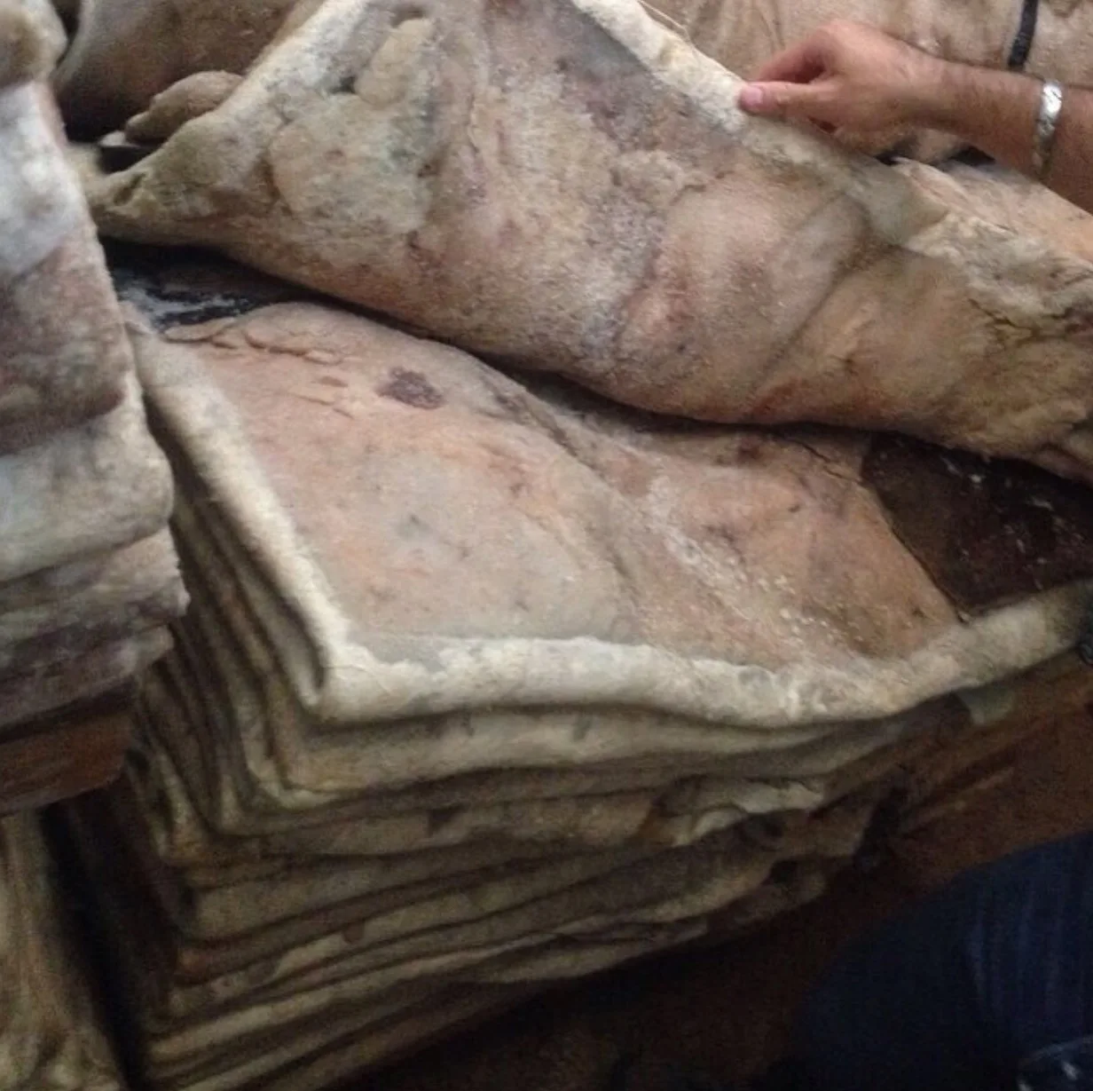 100% Genuine Cow Hide Skins & Rugs Available for Export