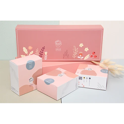 
High-Quality Taiwan Multi-flavor pack Herbal Flora Scented Tea in Pyramid Teabags Gift box 