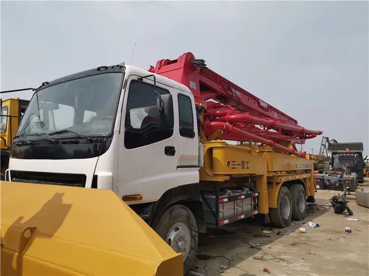 Б/у бетононасос Isuzu 37 метров для продажи