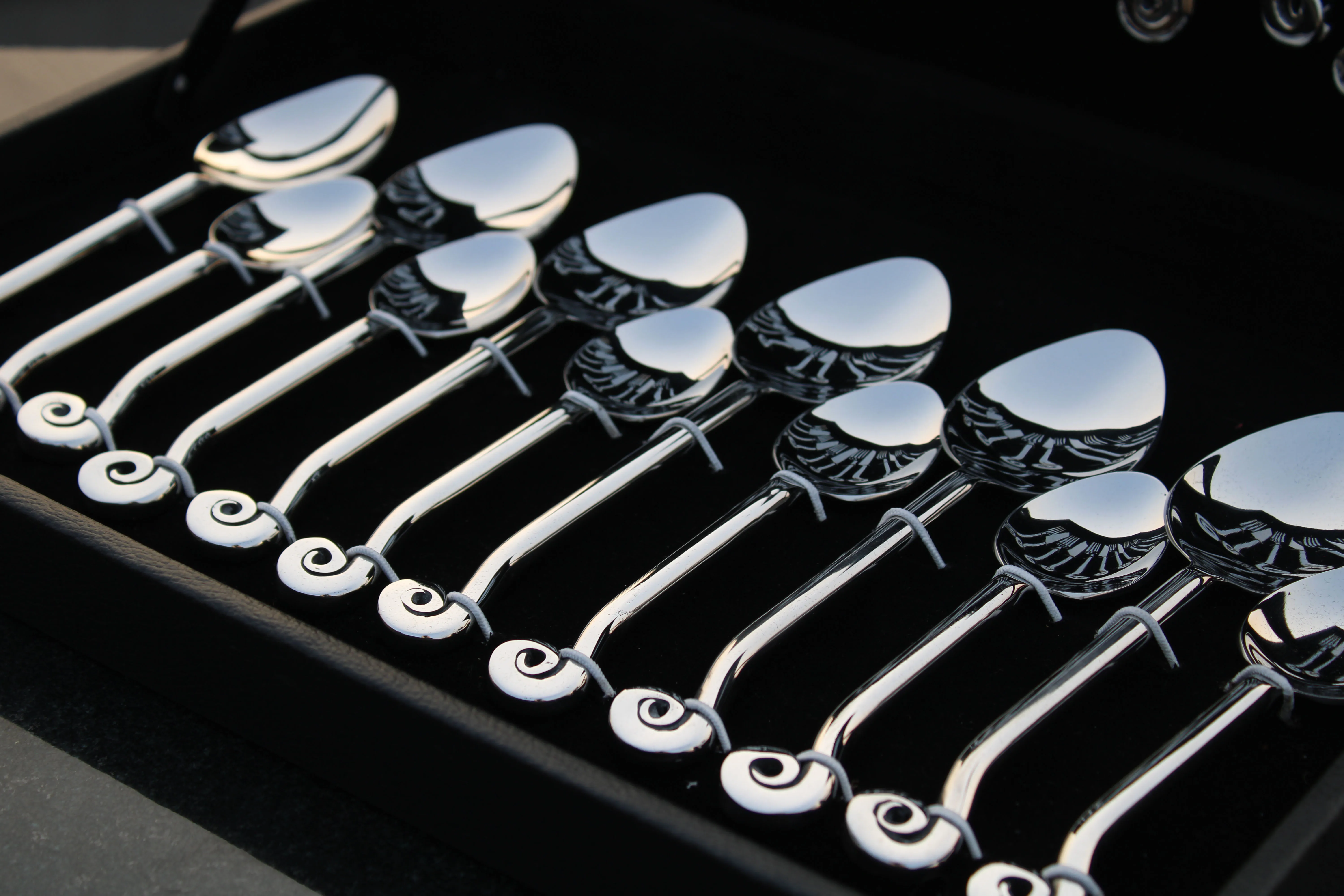 Handmade Luxury Flatware Stainless Steel Round Twist Handle Cutlery Set (Baby Spoon+Tea Spoon+ Baby Fork+ Baby Dessert Knives)