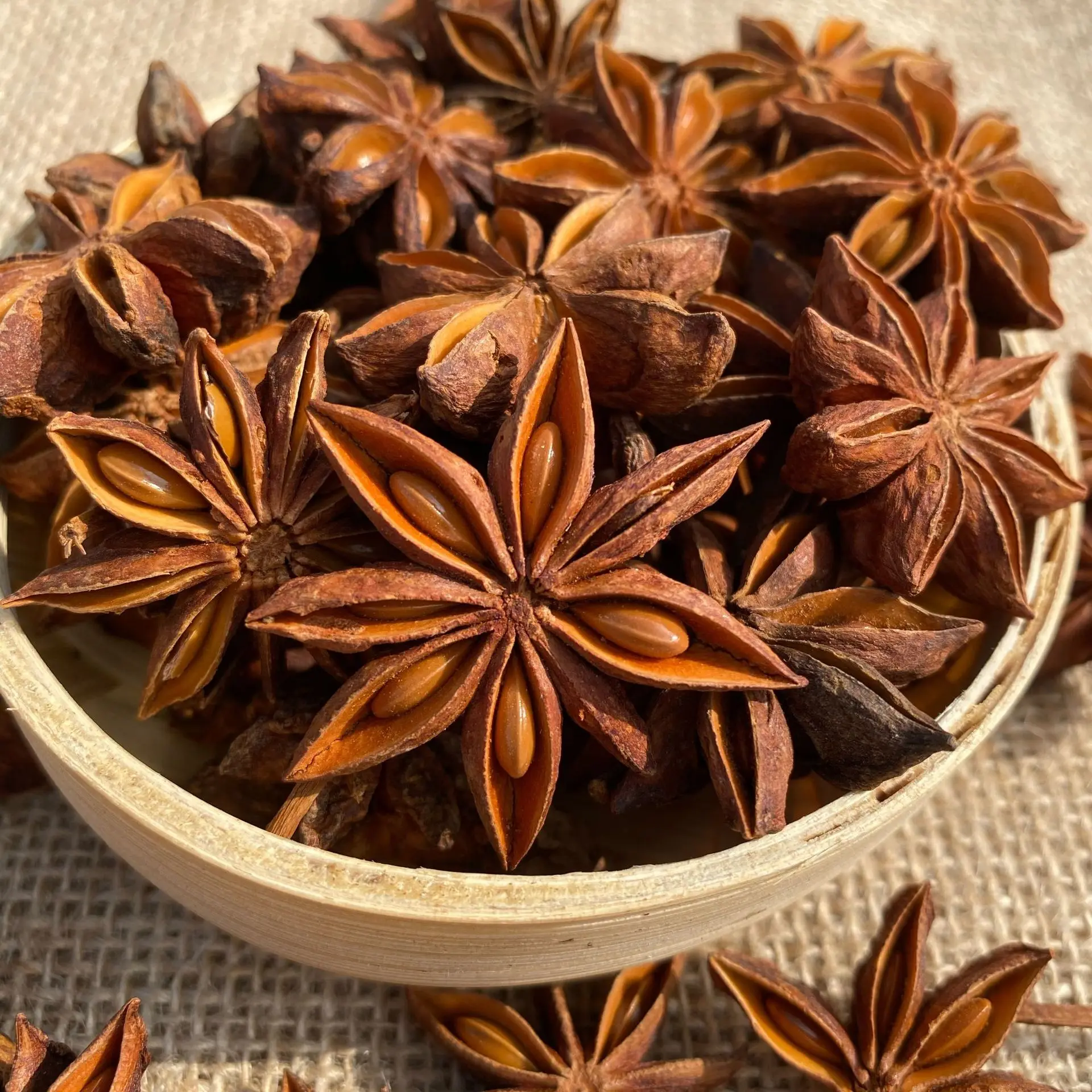 STAR ANISEED PREMIUM QUALITY For Sale NICE PRICES STAR ANISE IN SPICES/ COMPETITIVE QUOTATION FOR HERBS & SPECES
