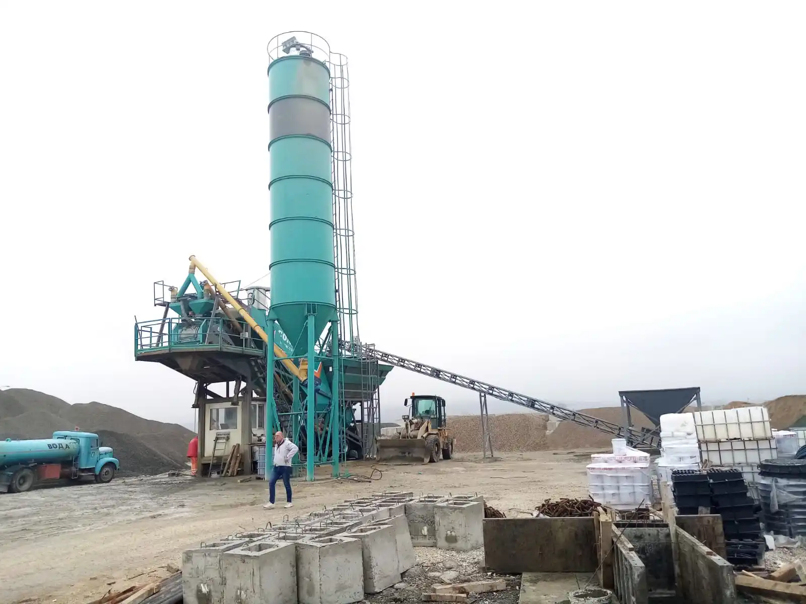 30 m3/h FULLY MOBILE CONCRETE PLANT FROM CONSTMACH, 2 YEARS WARRANTY, HIGH QUALITY MACHINE!