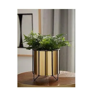 Copper Colored Simple Design Iron Planter For Garden Decor Green Plant Design Shiny Finishing Decor Colored Design