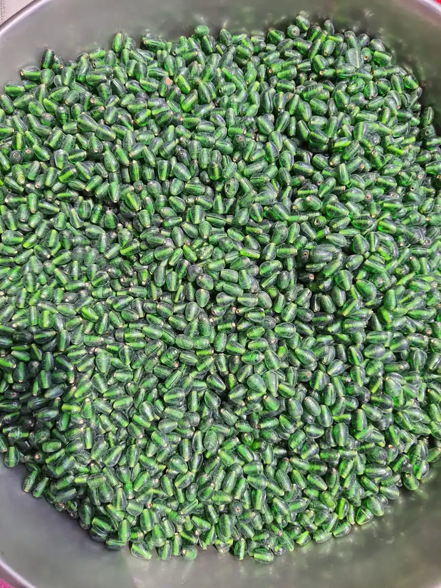 Shiny blue square shaped best grade glass beads in rainbow polish