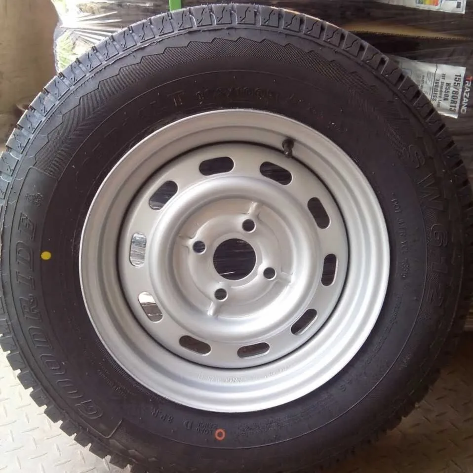 Second Hand Tyres / Perfect Used Car Tyres In Bulk With Competitive Price