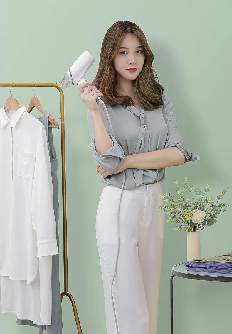 Affordable Low Price 1200w Electric Steam Machine Portable Iron Handy Garment Steamer