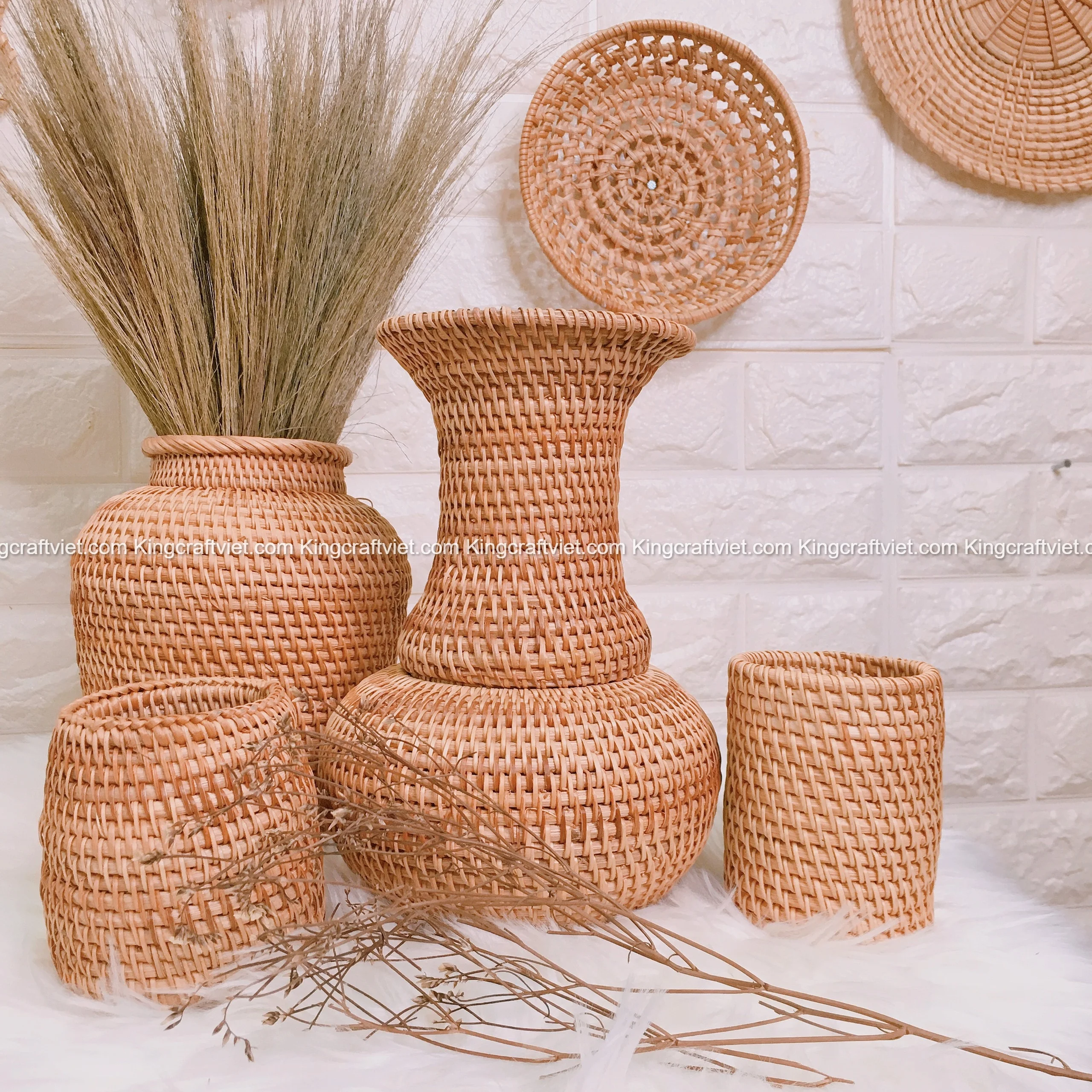New Trend Natural Straw Vase made by Rattan Wicker Floor Flower Vase Decorative Home Office Hotel from Vietnam FBA Amazon