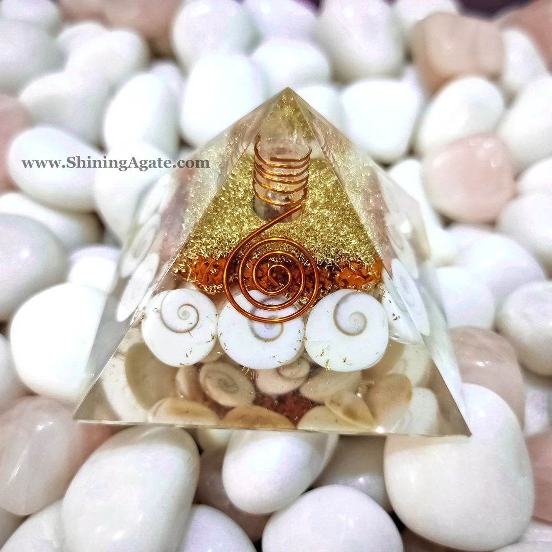 Rudraksha Beads Orgone Healing Energy Generator Pyramid Wholesale Orgone Pyramid for Vastu Correction Reiki Healing Pyramid