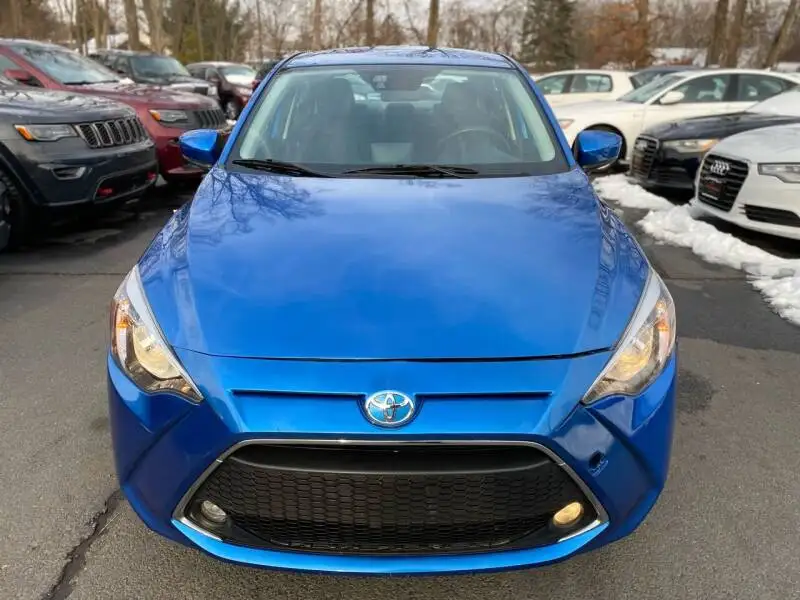 USED TOYOTA YARIS VOIS SEDAN CARS FOR SALE / TOYOTA YARIS SECOND HAND LEFT STEERING DRIVE CARS FOR SALE