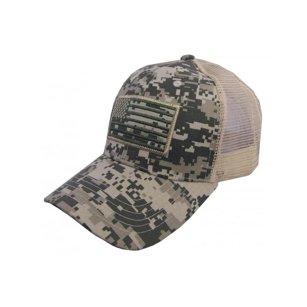 Камуфляжная бейсболка с американским флагом