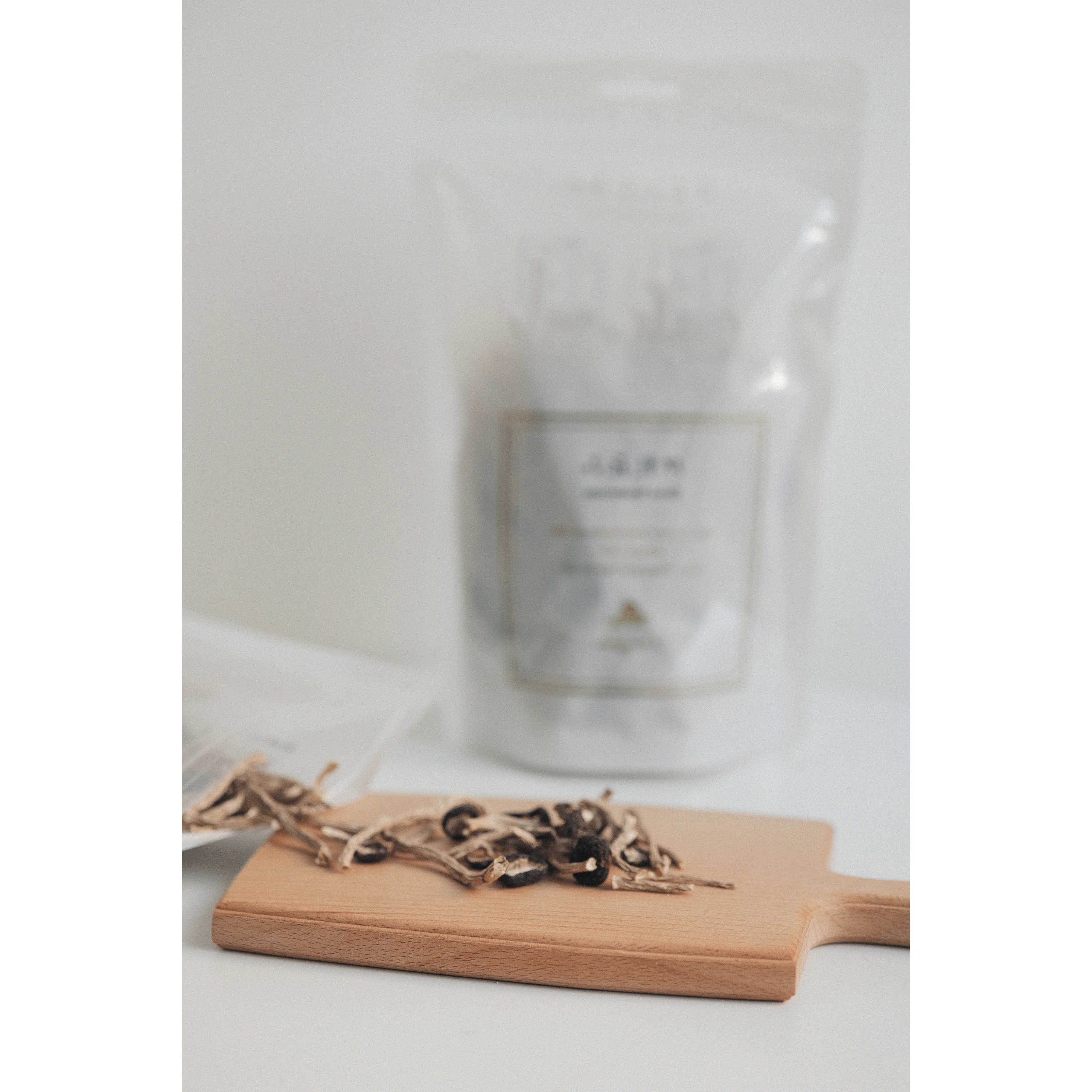 Edible fungi ECS cultivated dried tea tree mushroom