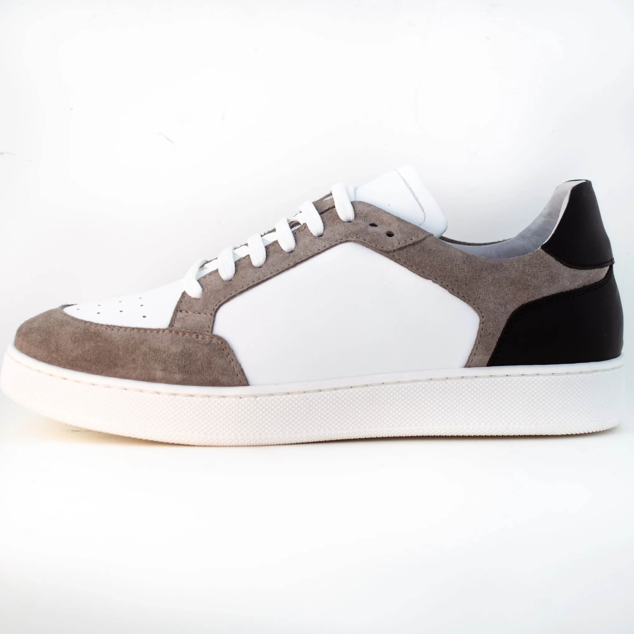 SN886. ITALIAN SHOES. FASHION SNEAKERS MADE IN ITALY. REAL PREMIUM LEATHER. AVAILABLE IN ALL THE COLORS