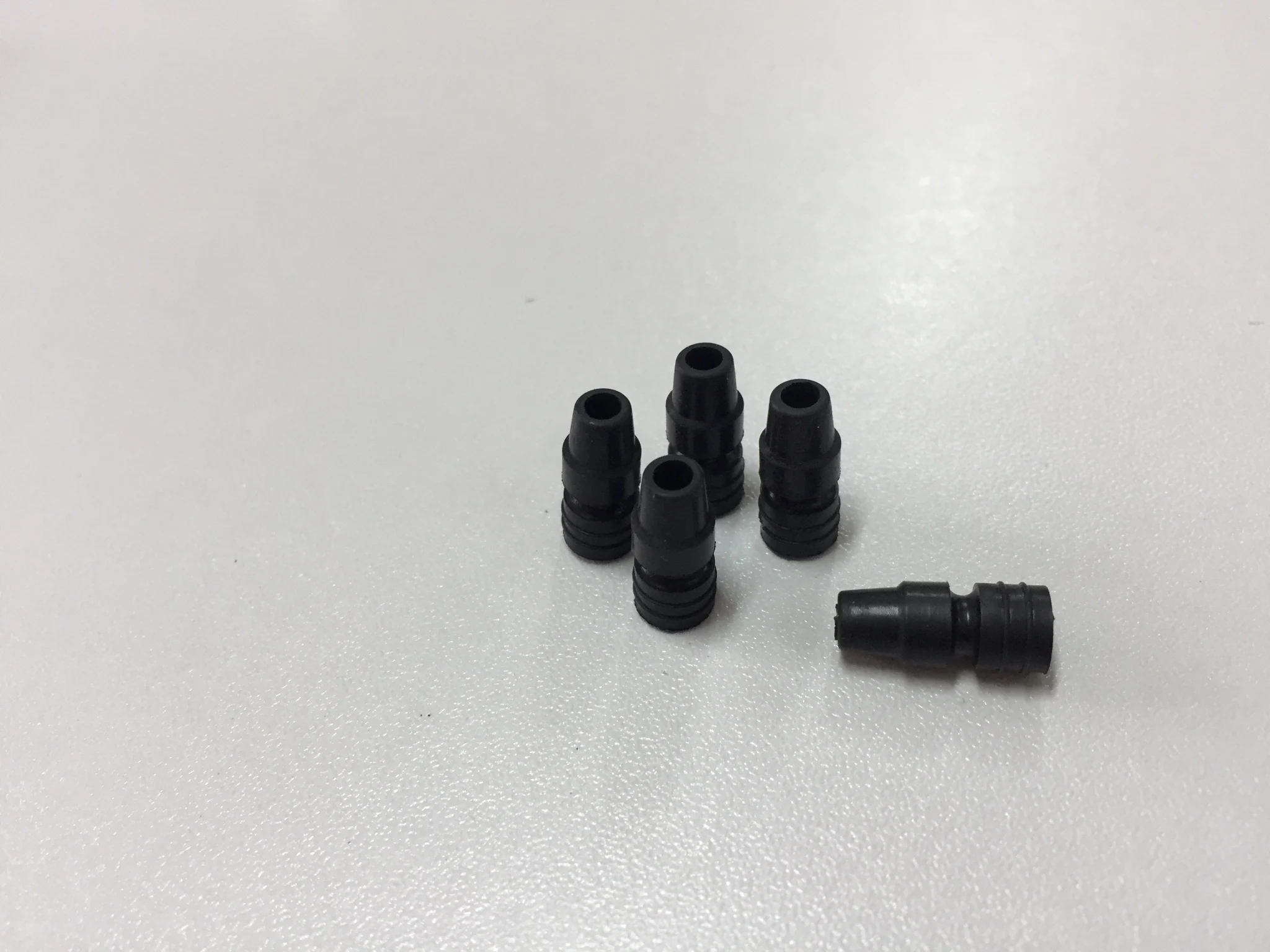  Резиновые запасные части/техническая резина/резиновые изделия на заказ автомобильные части резиновые детали