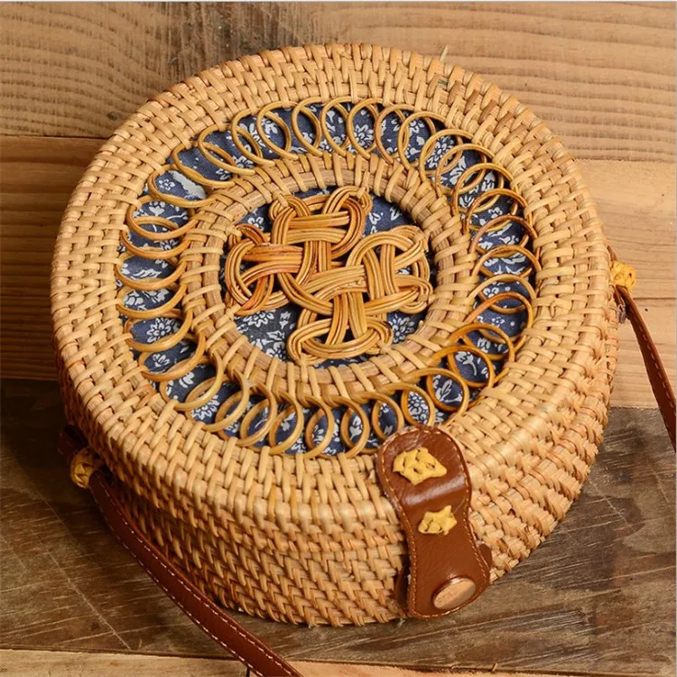 
Woven Rattan Bag Round Straw Shoulder Bag Small Beach HandBags Women Summer Hollow Handmade Messenger Crossbody Bags 