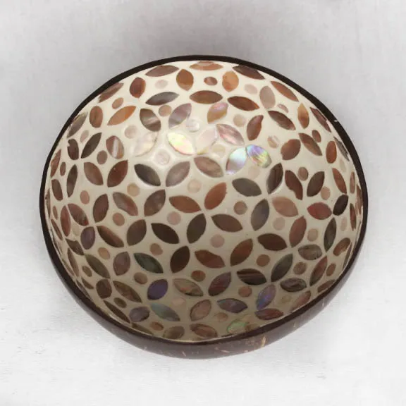 Vietnam lacquered coconut bowls new products handicraft high quality coconut shell bowl with mother of pearl