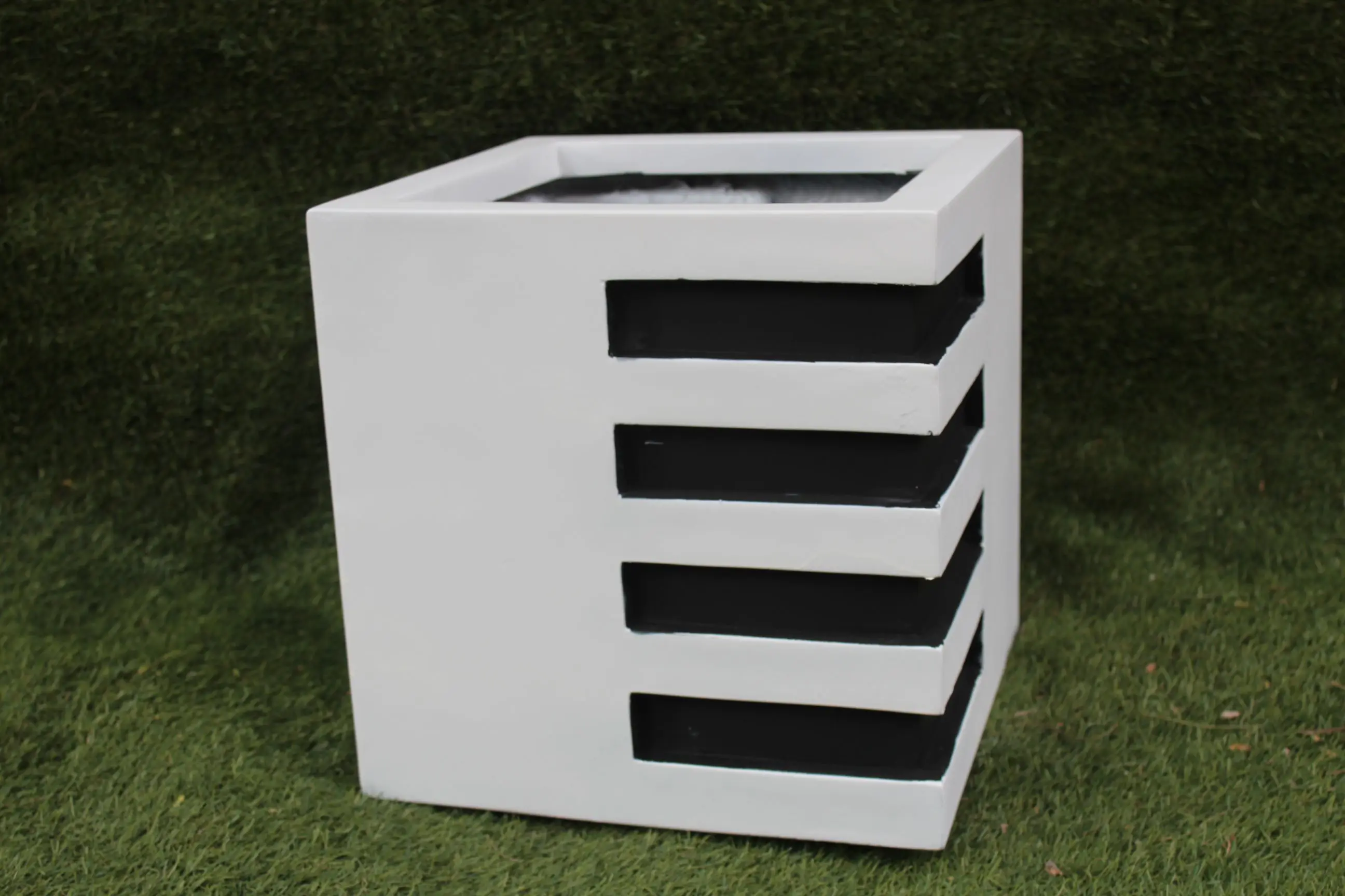 KNT оптовая продажа качественные уличные Стекловолоконные дома гостиницы торговые центры офисы садовый плантатор цветочные растения коробочки