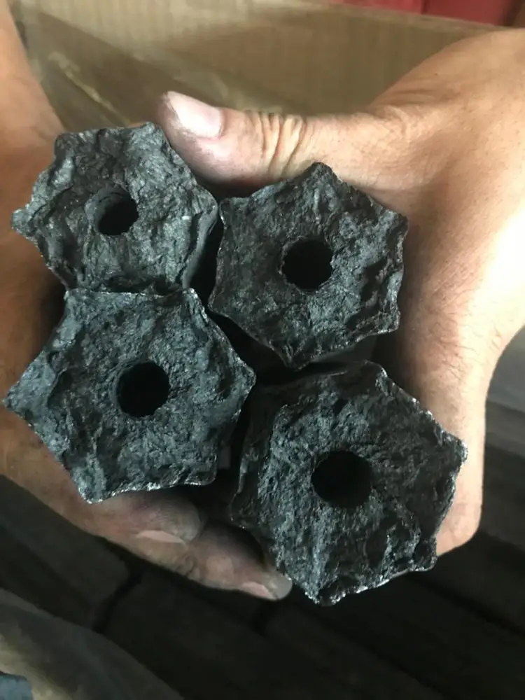 HIGH QUALITY/VIETNAMESE SAWDUST BRIQUETTE CHARCOAL BBQ/ LONG LASTING LOW ASH