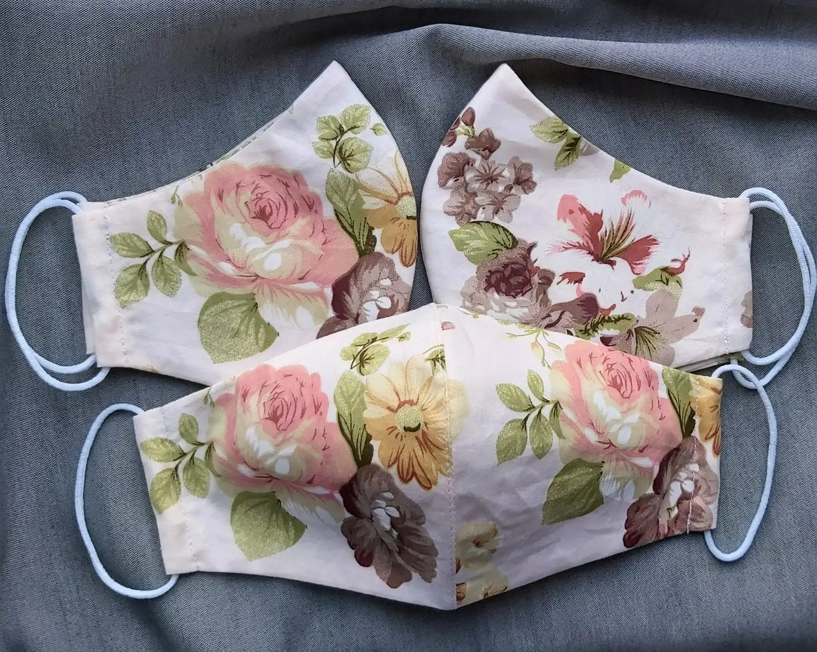 
Хлопковый Ma sk - Flower 02 белый-готовый к отправке защитный 3 слоя дышащего мягкого хлопка плюс фильтр карман-взрослый размер 