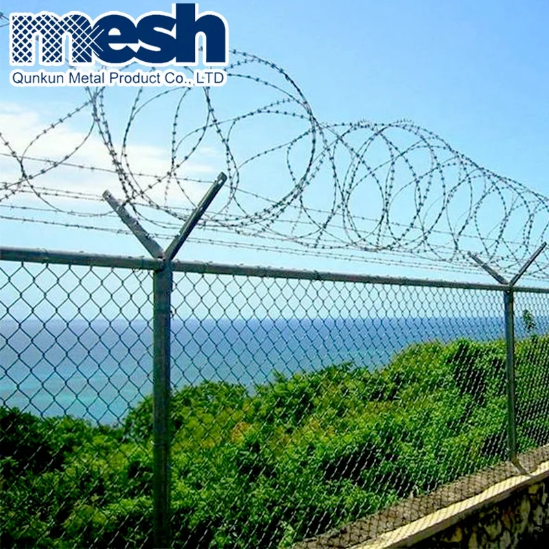 High quality galvanized 2m height dimensions chain link fence