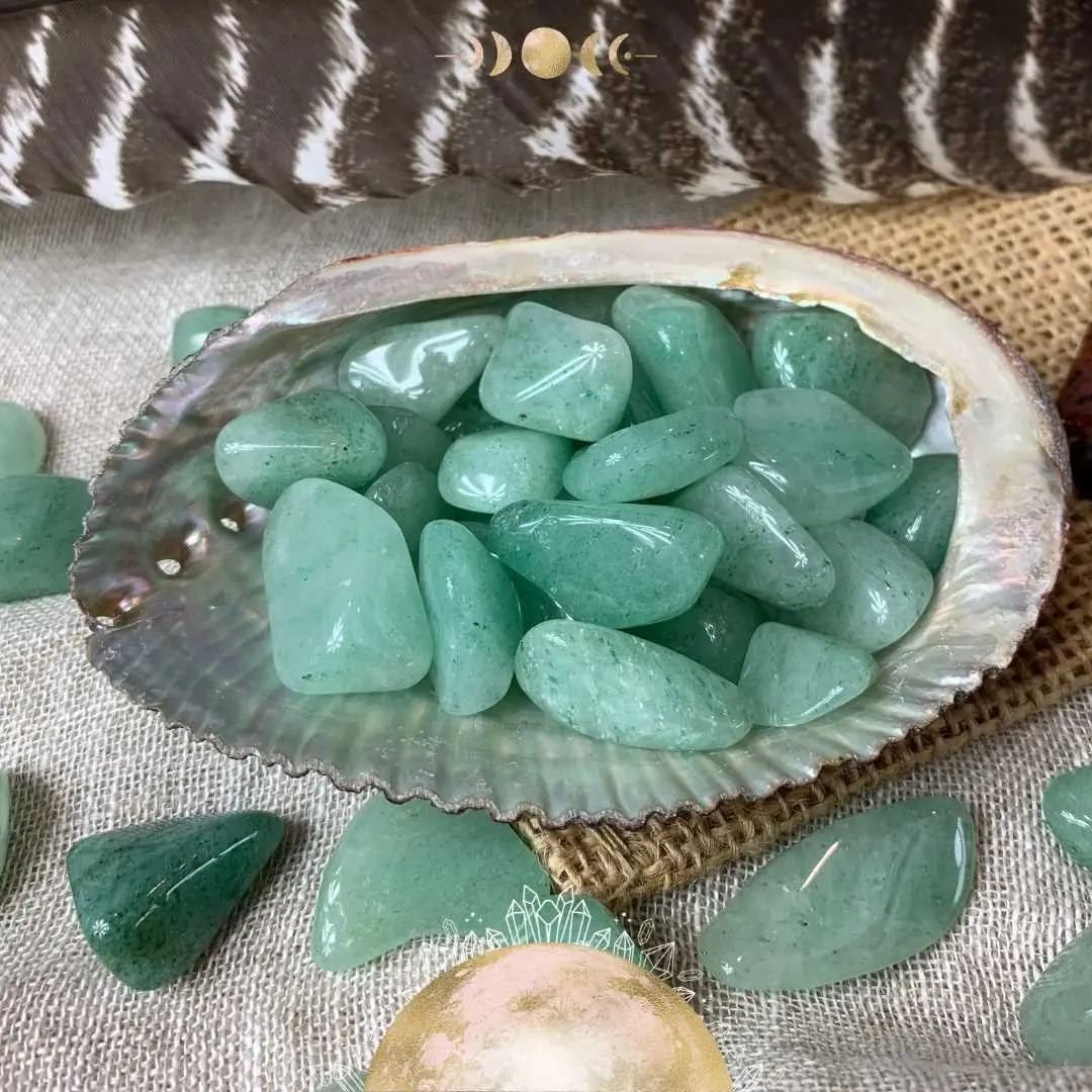 Wholesale natural green aventurine tumble stone for reiki healing gemstone bulk green crystal tumbled healing stone pebbles