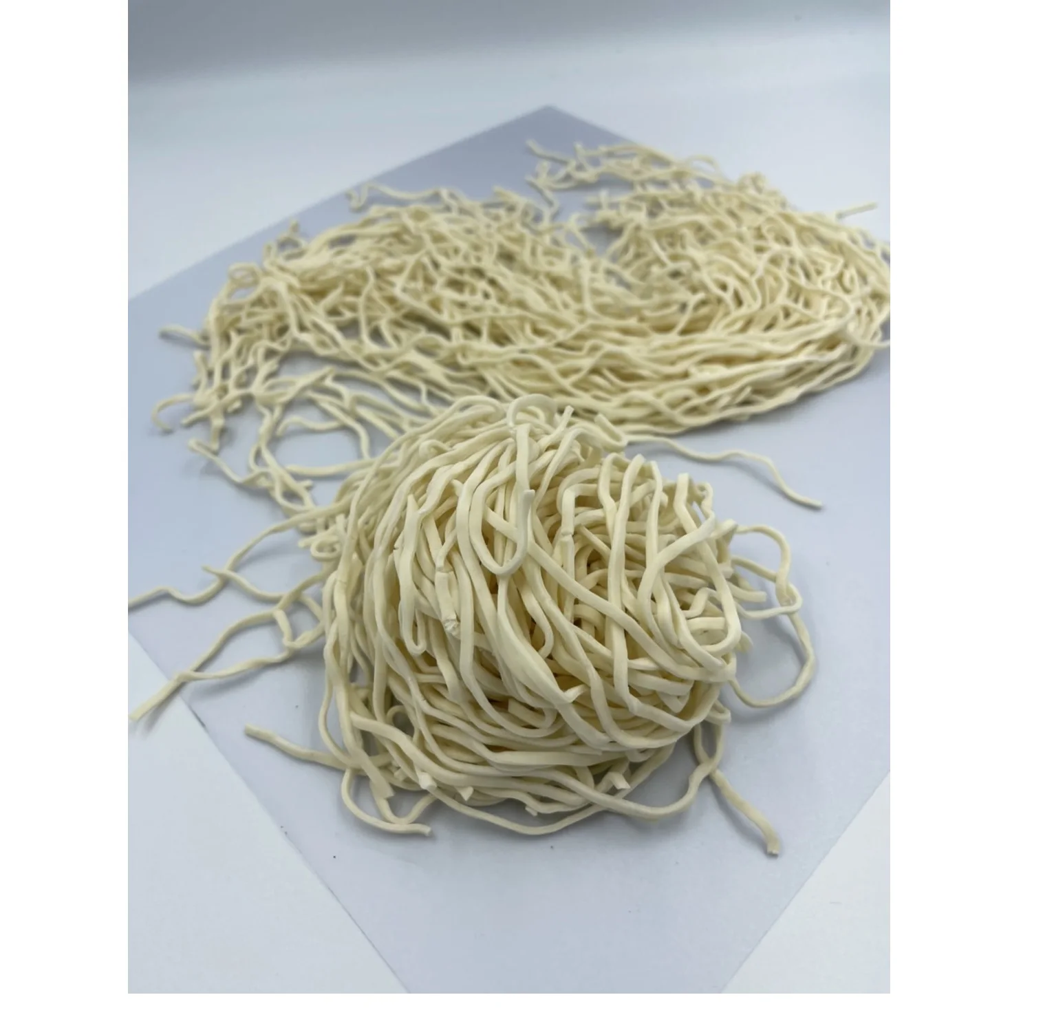 Яичный белый лапша