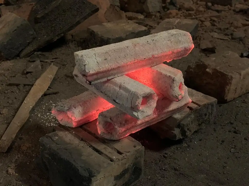 Wooden Sawdust Charcoal Vietnam / Hexagonal Sawdust Briquette Charcoal for BBQ via Whatsapp: +84 911406611