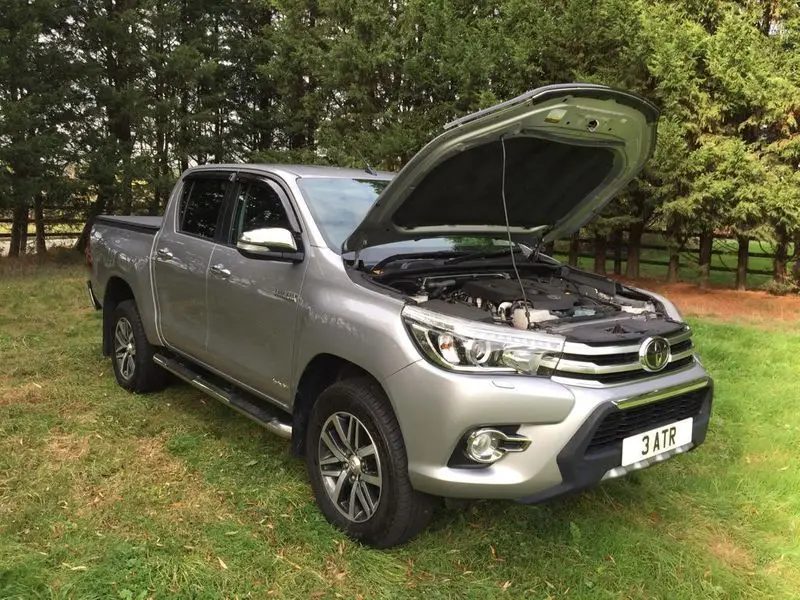 
2020, 2018, 2016 HILUX Double Cabin Pickup 