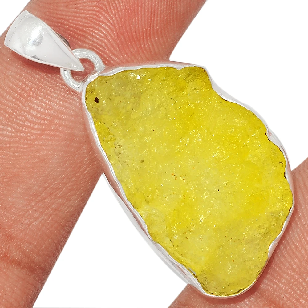 Необработанные подвески из драгоценных камней привлекательное качество 100% натуральные необработанные бруцита